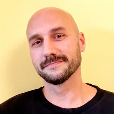 Sacha Profile Picture